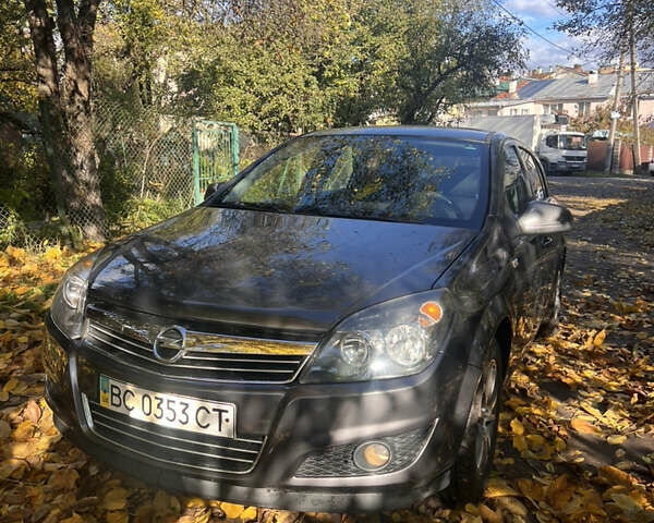 Опель Астра 2012 в Львове на Automoto.ua Серый Опель Астра, объемом двигателя 1.6 л и пробегом 123 тыс. км за 6500 $, фото 2 на Automoto.ua