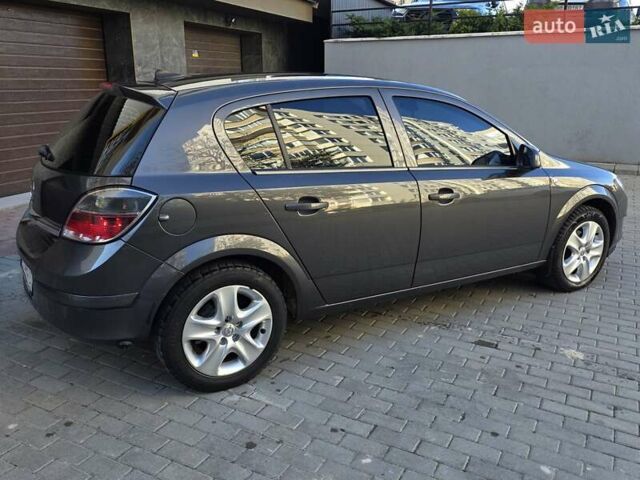 Опель Астра 2012 у Тернополі на Automoto.ua Сірий Опель Астра, об'ємом двигуна 1.6 л та пробігом 197 тис. км за 5399 $, фото 10 на Automoto.ua