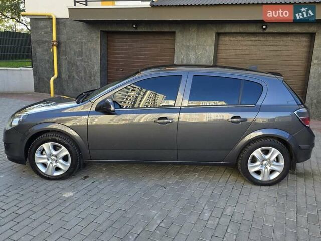 Опель Астра 2012 у Тернополі на Automoto.ua Сірий Опель Астра, об'ємом двигуна 1.6 л та пробігом 197 тис. км за 5399 $, фото 4 на Automoto.ua