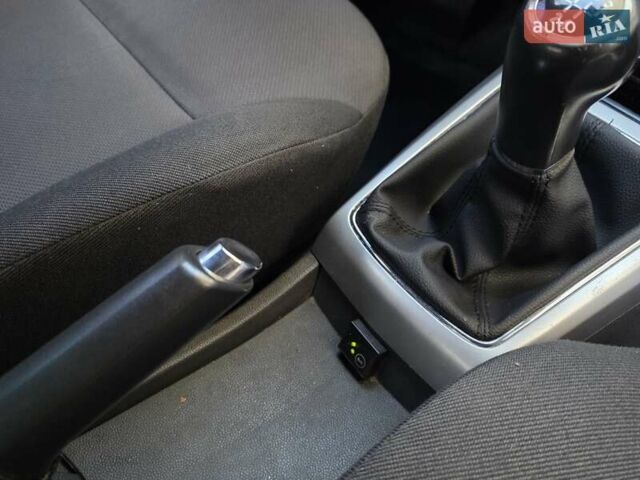 Опель Астра 2012 у Тернополі на Automoto.ua Сірий Опель Астра, об'ємом двигуна 1.6 л та пробігом 197 тис. км за 5399 $, фото 34 на Automoto.ua