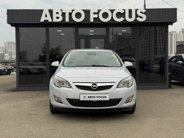 Серый Опель Астра, объемом двигателя 1.6 л и пробегом 245 тыс. км за 8490 $, фото 2 на Automoto.ua