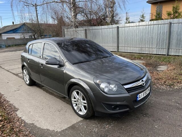 Серый Опель Астра, объемом двигателя 1.6 л и пробегом 209 тыс. км за 4100 $, фото 2 на Automoto.ua