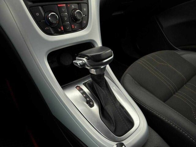 Серый Опель Астра, объемом двигателя 1.6 л и пробегом 245 тыс. км за 8490 $, фото 23 на Automoto.ua