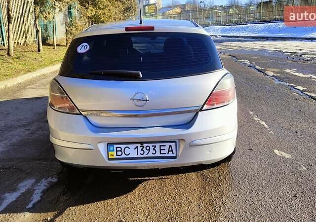 Серый Опель Астра, объемом двигателя 1.6 л и пробегом 107 тыс. км за 7800 $, фото 7 на Automoto.ua