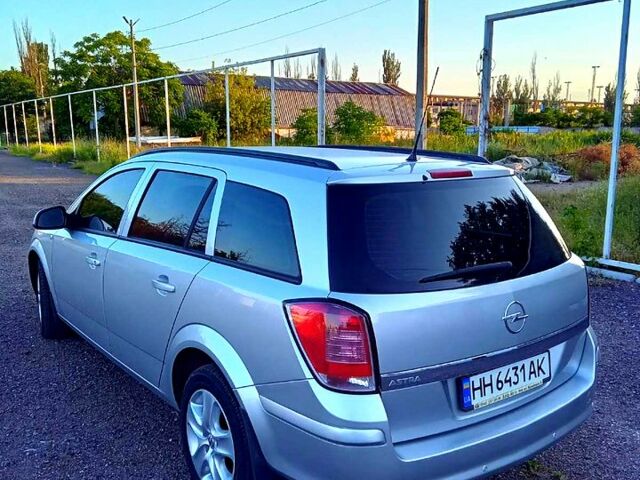 Серый Опель Астра, объемом двигателя 1.6 л и пробегом 0 тыс. км за 7200 $, фото 1 на Automoto.ua