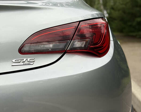 Серый Опель Астра, объемом двигателя 1.4 л и пробегом 163 тыс. км за 10500 $, фото 6 на Automoto.ua