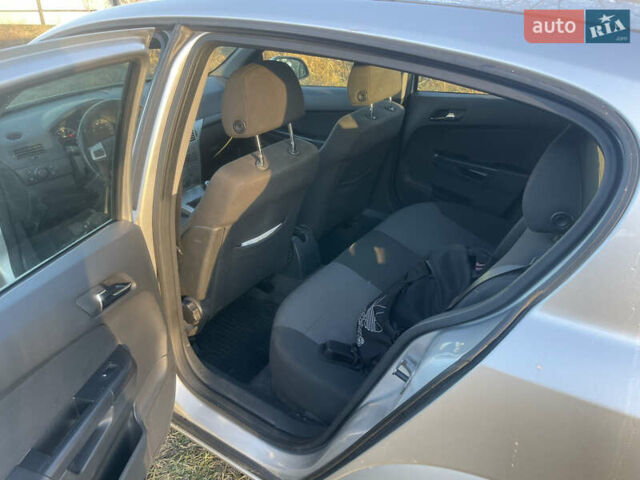 Серый Опель Астра, объемом двигателя 1.6 л и пробегом 270 тыс. км за 5850 $, фото 8 на Automoto.ua