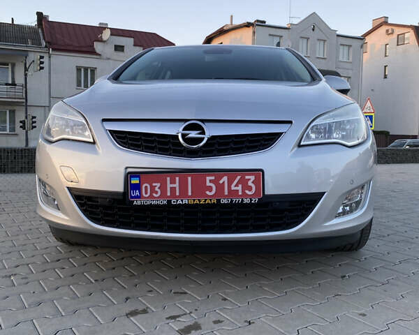 Сірий Опель Астра, об'ємом двигуна 1.6 л та пробігом 128 тис. км за 8299 $, фото 4 на Automoto.ua
