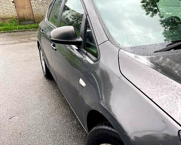 Серый Опель Астра, объемом двигателя 1.7 л и пробегом 175 тыс. км за 6000 $, фото 1 на Automoto.ua