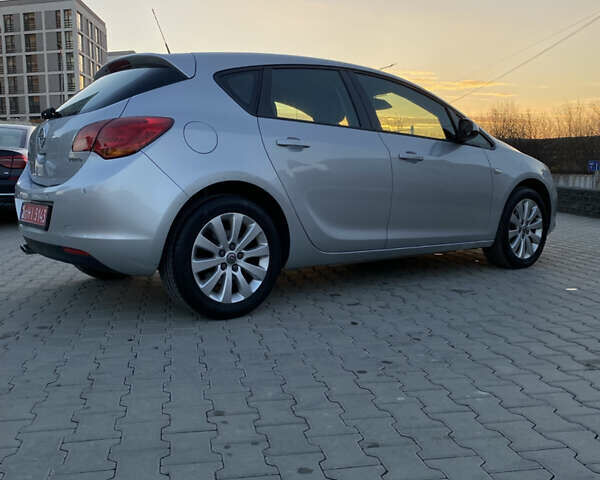 Сірий Опель Астра, об'ємом двигуна 1.6 л та пробігом 128 тис. км за 8299 $, фото 11 на Automoto.ua