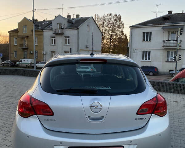 Сірий Опель Астра, об'ємом двигуна 1.6 л та пробігом 128 тис. км за 8299 $, фото 10 на Automoto.ua