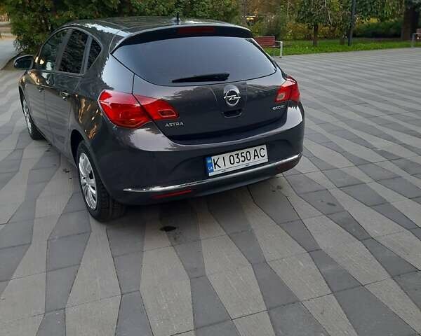 Серый Опель Астра, объемом двигателя 1.36 л и пробегом 197 тыс. км за 6700 $, фото 4 на Automoto.ua