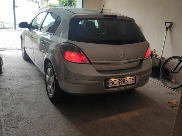 Серый Опель Астра, объемом двигателя 1.6 л и пробегом 139 тыс. км за 5600 $, фото 11 на Automoto.ua