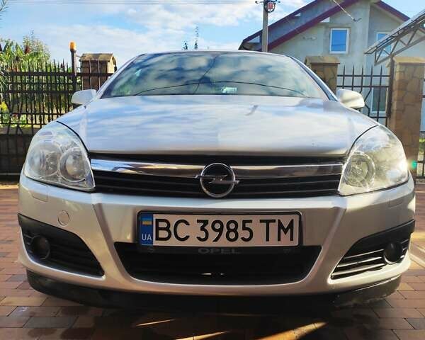 Серый Опель Астра, объемом двигателя 1.6 л и пробегом 139 тыс. км за 5999 $, фото 1 на Automoto.ua