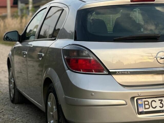 Серый Опель Астра, объемом двигателя 1.6 л и пробегом 139 тыс. км за 5600 $, фото 7 на Automoto.ua