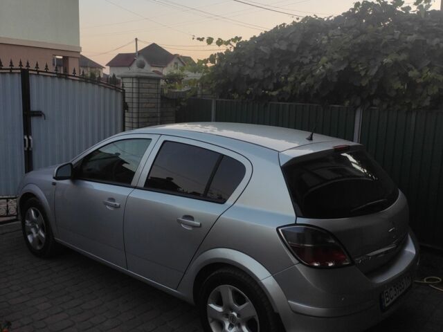 Серый Опель Астра, объемом двигателя 1.6 л и пробегом 139 тыс. км за 5600 $, фото 9 на Automoto.ua