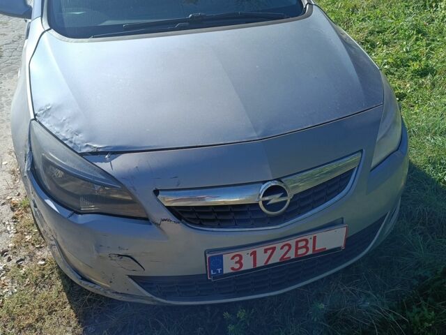Опель Астра 2015 у Сумах на Automoto.ua Сірий Опель Астра, об'ємом двигуна 0 л та пробігом 180 тис. км за 955 $, фото 5 на Automoto.ua