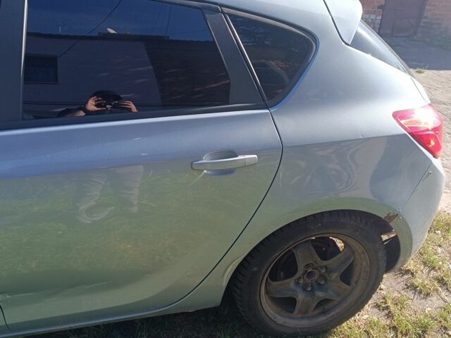 Опель Астра 2015 у Сумах на Automoto.ua Сірий Опель Астра, об'ємом двигуна 0 л та пробігом 180 тис. км за 955 $, фото 8 на Automoto.ua