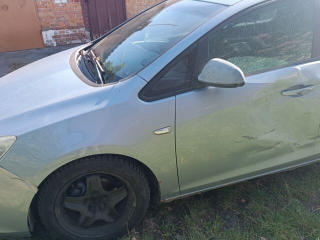 Опель Астра 2015 у Сумах на Automoto.ua Сірий Опель Астра, об'ємом двигуна 0 л та пробігом 180 тис. км за 955 $, фото 6 на Automoto.ua