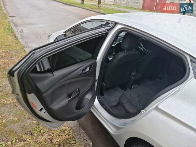 Сірий Опель Астра, об'ємом двигуна 1.6 л та пробігом 203 тис. км за 6999 $, фото 8 на Automoto.ua