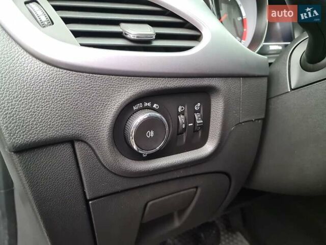 Сірий Опель Астра, об'ємом двигуна 1.6 л та пробігом 203 тис. км за 6999 $, фото 3 на Automoto.ua