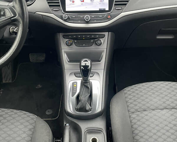 Серый Опель Астра, объемом двигателя 1.4 л и пробегом 160 тыс. км за 10000 $, фото 7 на Automoto.ua