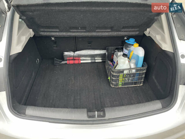 Серый Опель Астра, объемом двигателя 1.4 л и пробегом 160 тыс. км за 10000 $, фото 12 на Automoto.ua