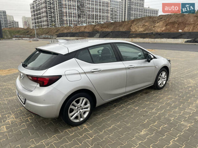 Серый Опель Астра, объемом двигателя 1.4 л и пробегом 160 тыс. км за 10000 $, фото 4 на Automoto.ua