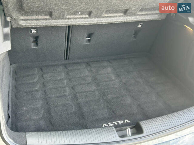 Сірий Опель Астра, об'ємом двигуна 1.5 л та пробігом 105 тис. км за 12450 $, фото 37 на Automoto.ua