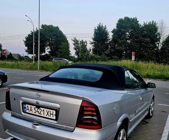 Серый Опель Астра, объемом двигателя 2.2 л и пробегом 212 тыс. км за 3700 $, фото 2 на Automoto.ua