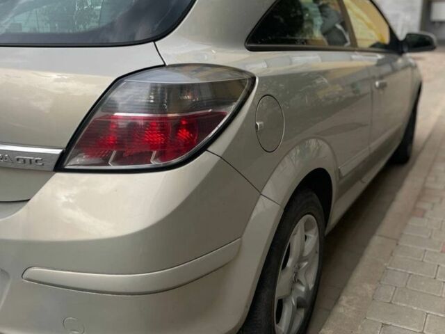 Серый Опель Астра, объемом двигателя 1.6 л и пробегом 290 тыс. км за 4400 $, фото 3 на Automoto.ua