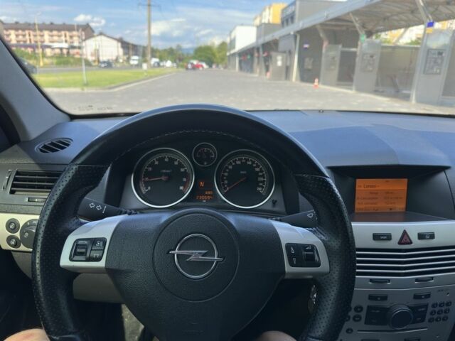 Сірий Опель Астра, об'ємом двигуна 1.6 л та пробігом 225 тис. км за 4200 $, фото 1 на Automoto.ua