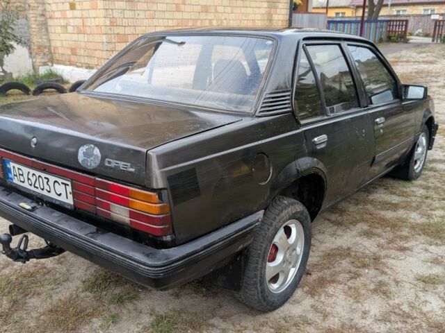 Серый Опель Астра, объемом двигателя 1.8 л и пробегом 350 тыс. км за 590 $, фото 3 на Automoto.ua