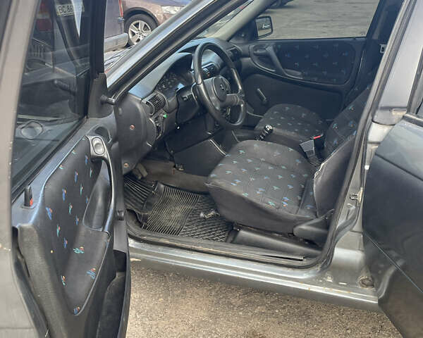 Серый Опель Астра, объемом двигателя 1.8 л и пробегом 558 тыс. км за 1000 $, фото 6 на Automoto.ua