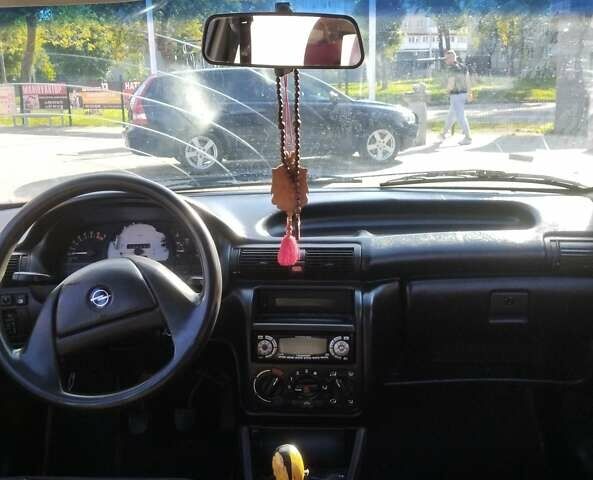 Сірий Опель Астра, об'ємом двигуна 1.6 л та пробігом 100 тис. км за 900 $, фото 8 на Automoto.ua