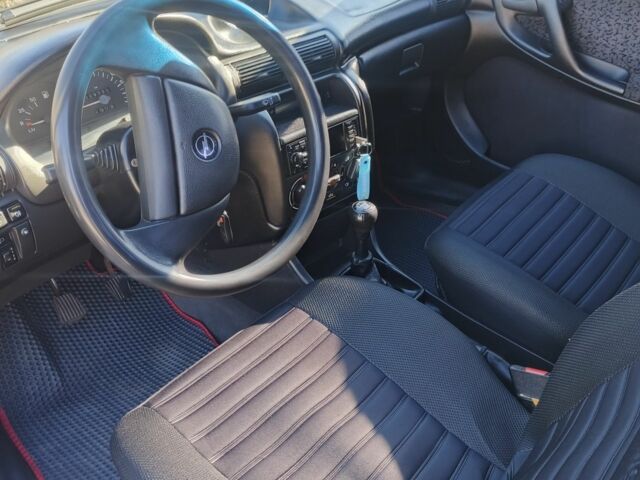 Серый Опель Астра, объемом двигателя 1.7 л и пробегом 320 тыс. км за 1194 $, фото 11 на Automoto.ua