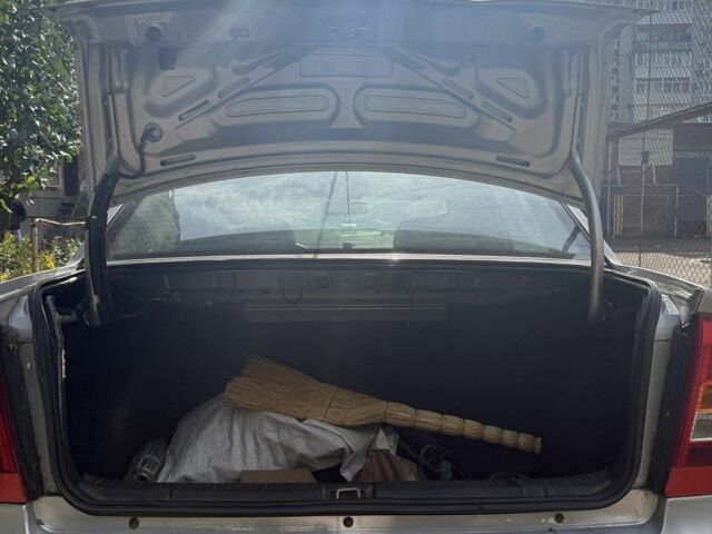 Серый Опель Астра, объемом двигателя 1 л и пробегом 2 тыс. км за 2500 $, фото 7 на Automoto.ua