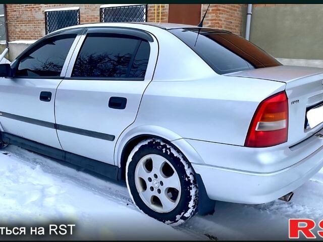 Серый Опель Астра, объемом двигателя 1.8 л и пробегом 400 тыс. км за 2400 $, фото 3 на Automoto.ua