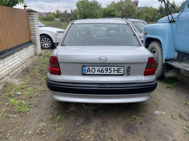 Сірий Опель Астра, об'ємом двигуна 1.6 л та пробігом 200 тис. км за 1750 $, фото 1 на Automoto.ua