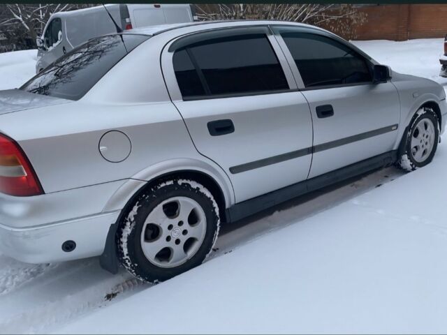 Сірий Опель Астра, об'ємом двигуна 0 л та пробігом 400 тис. км за 2400 $, фото 1 на Automoto.ua