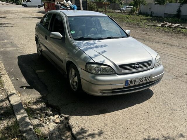 Серый Опель Астра, объемом двигателя 0 л и пробегом 200 тыс. км за 900 $, фото 1 на Automoto.ua