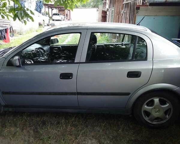 Сірий Опель Астра, об'ємом двигуна 1.4 л та пробігом 164 тис. км за 3100 $, фото 3 на Automoto.ua