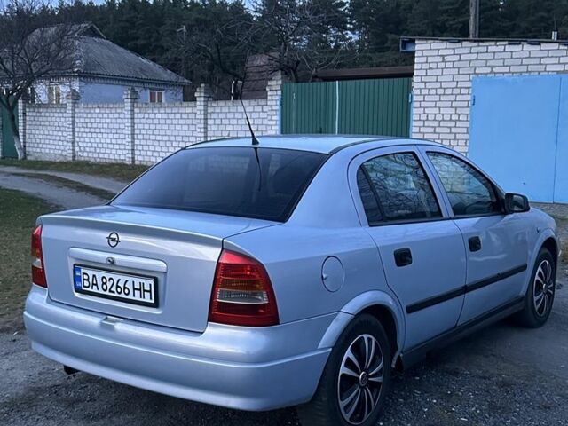 Сірий Опель Астра, об'ємом двигуна 1.8 л та пробігом 250 тис. км за 2600 $, фото 3 на Automoto.ua