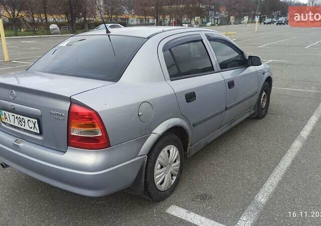 Серый Опель Астра, объемом двигателя 1.6 л и пробегом 235 тыс. км за 2500 $, фото 11 на Automoto.ua