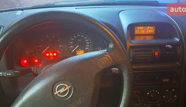 Сірий Опель Астра, об'ємом двигуна 1.4 л та пробігом 164 тис. км за 3100 $, фото 1 на Automoto.ua