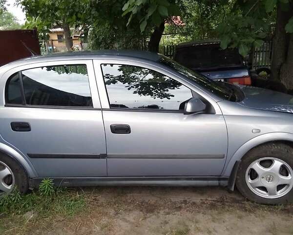Сірий Опель Астра, об'ємом двигуна 1.4 л та пробігом 164 тис. км за 3100 $, фото 5 на Automoto.ua