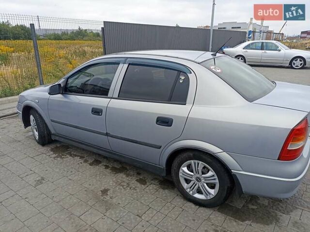 Сірий Опель Астра, об'ємом двигуна 1.6 л та пробігом 200 тис. км за 4000 $, фото 9 на Automoto.ua