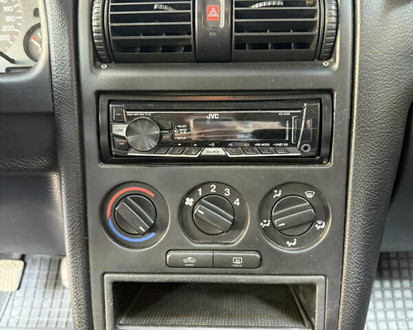 Сірий Опель Астра, об'ємом двигуна 1.4 л та пробігом 90 тис. км за 3500 $, фото 15 на Automoto.ua