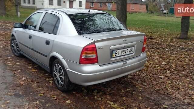 Серый Опель Астра, объемом двигателя 1.6 л и пробегом 140 тыс. км за 2900 $, фото 4 на Automoto.ua