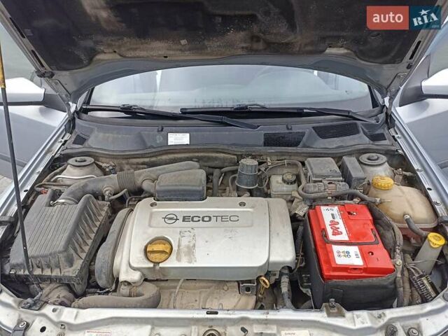 Сірий Опель Астра, об'ємом двигуна 1.6 л та пробігом 200 тис. км за 4000 $, фото 2 на Automoto.ua